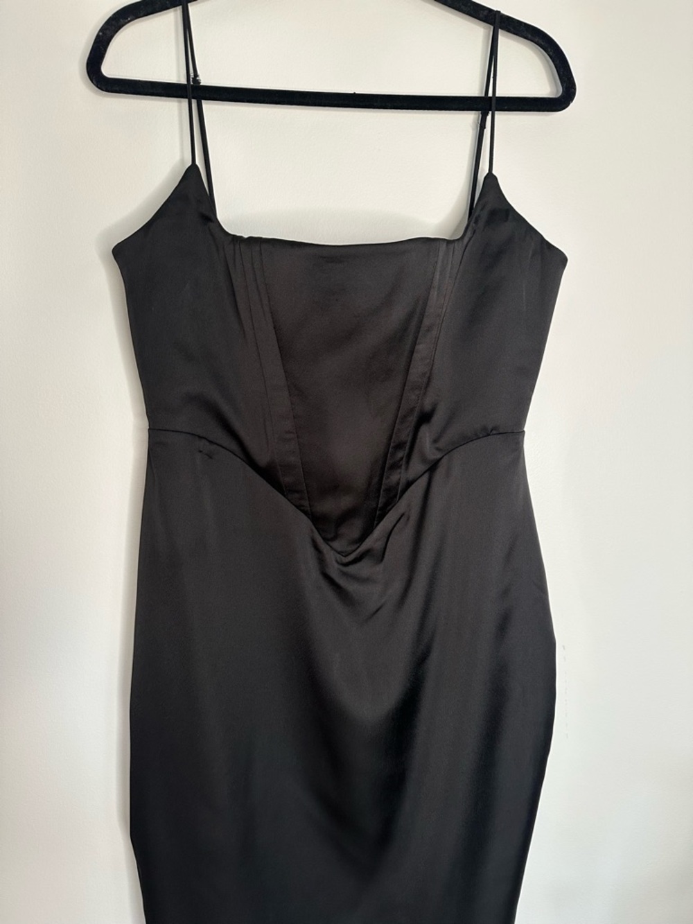 House of CB “Anais” Black Slim Midi Dress - Picture 5 of 12